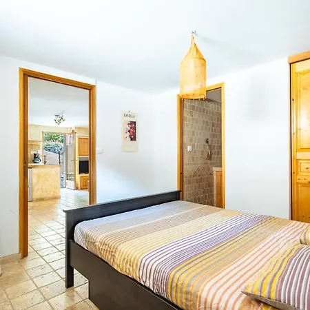 Apartment Gracious Ac One Bedroom With Garden And Pool - Dodo Et Tartine *
