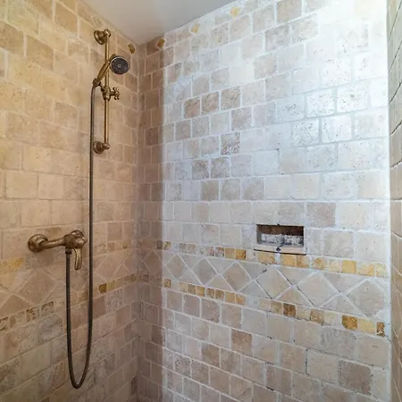 Gracious Ac One Bedroom With Garden And Pool - Dodo Et Tartine